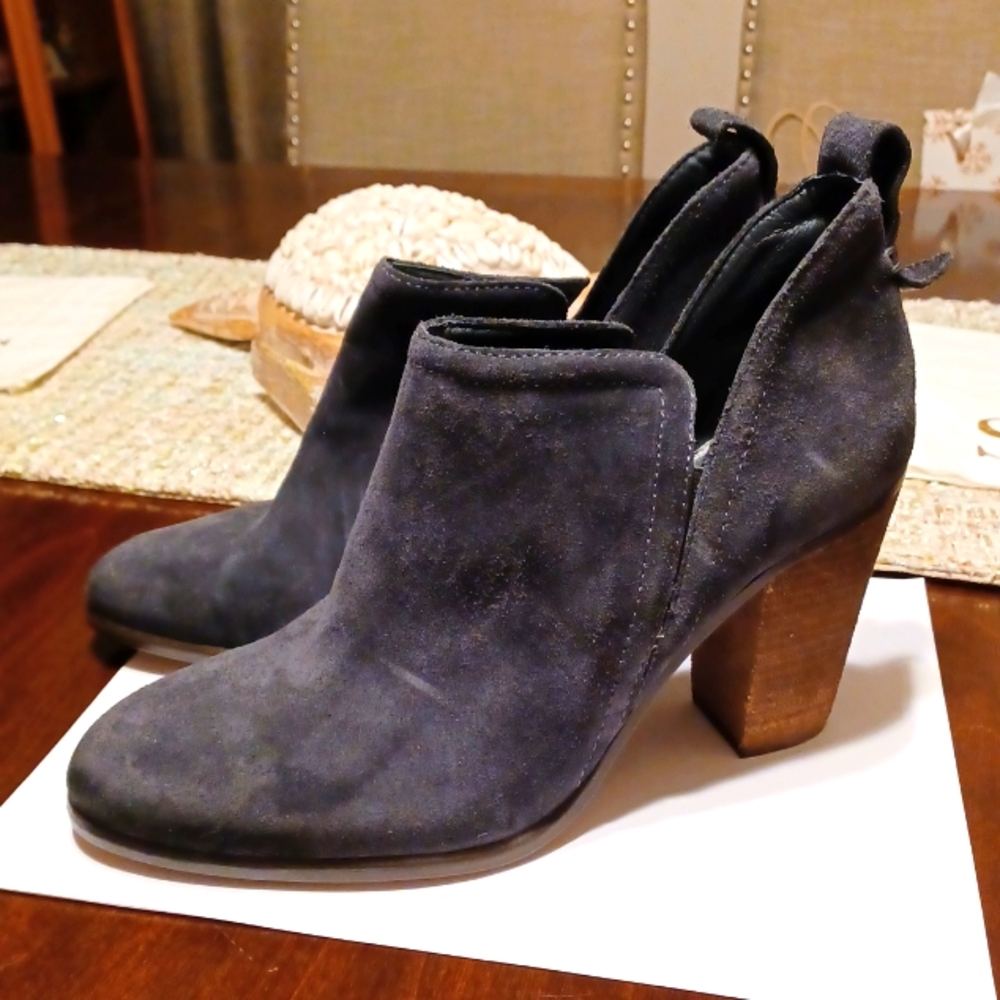 New Vince Camuto Francia Bootie